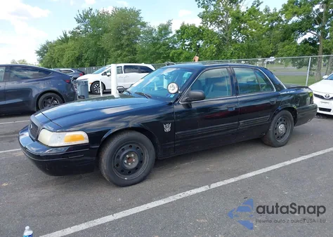 2011 Ford Crown Victoria Police Interceptor z USA, uszkodzony, nr VIN 2FABP7BV9BX141326